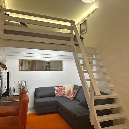 Castlehill Apartman The Perfect Blend Of Urban Living And Sightseeing Convenience Budapest Exterior photo