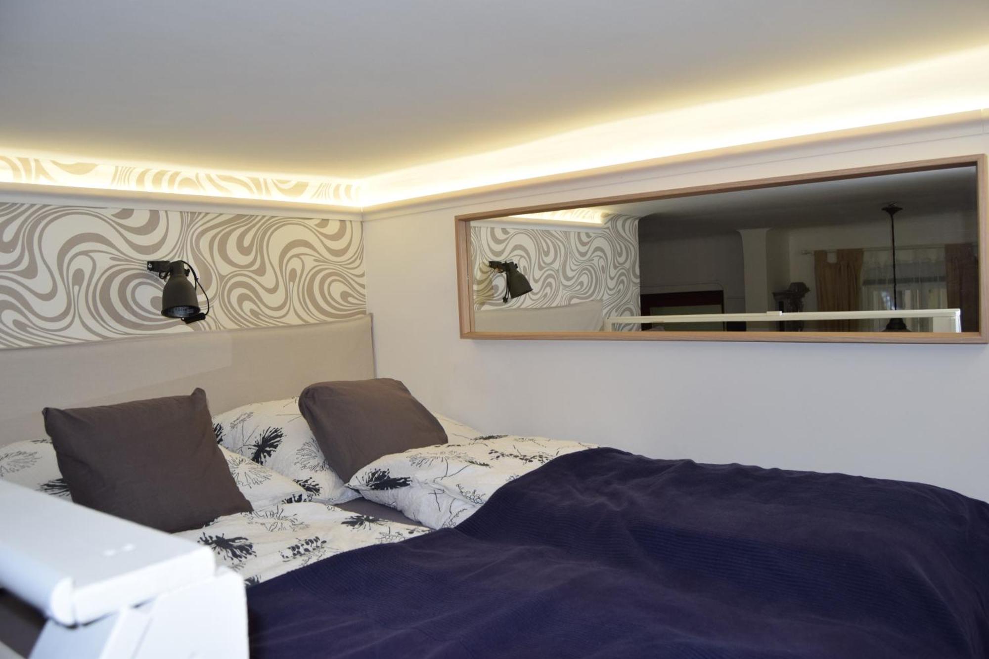 Castlehill Apartman The Perfect Blend Of Urban Living And Sightseeing Convenience Budapest Exterior photo