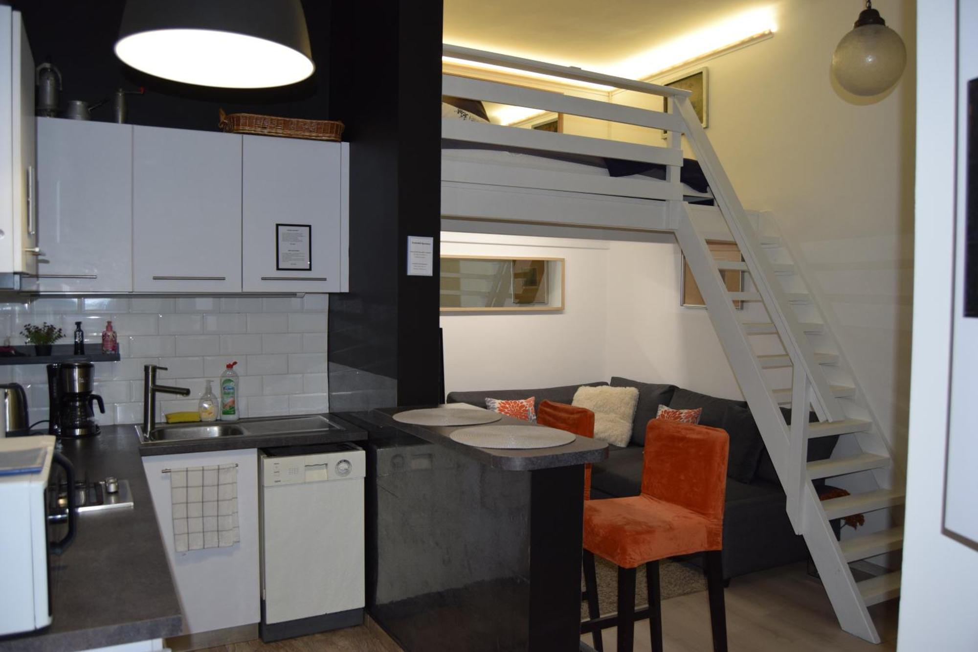 Castlehill Apartman The Perfect Blend Of Urban Living And Sightseeing Convenience Budapest Exterior photo